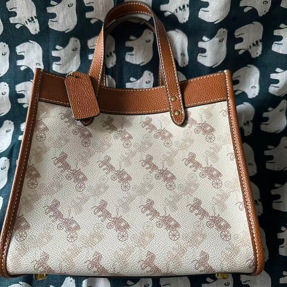 Coach Tote Bag - Picture 3 of 9